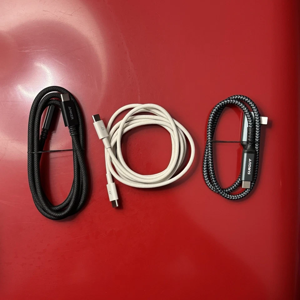 Anker Thunderbolt 4 Cable + An Extra Thunderbolt And 60w USB-C - Image 1 of 1