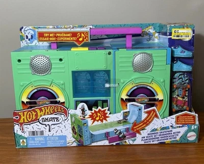 Hot Wheels Skate Park Boom Box Playset W 1 Exclusive Fingerboard+Skate Shoes NIB - Image 1 of 4