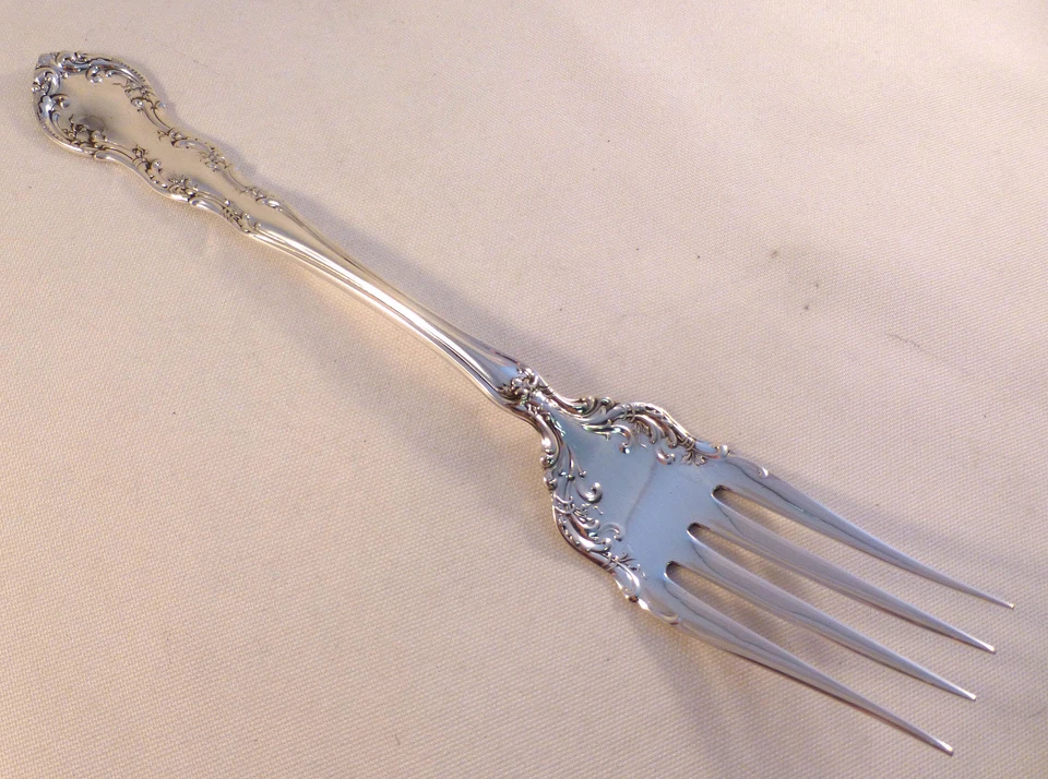 Tenedor de carne fría Old Atlanta-Wallace Sterling Foto 1 de 1