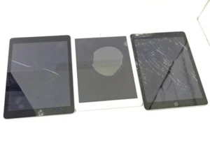 iPad 5th Generation A1823 LOT OF 3 (AS IS) - Picture 1 of 8