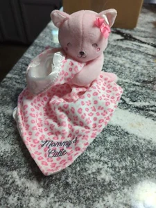 Manta de seguridad Carter’s Child Of Mine Pink Kitty Cat Mommy’s Cutie Lovey Rattl - Imagen 1 de 5