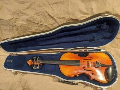 Georg Albert Fischer size 3/4 Violin. Germany 1966. Very Good Condition - Image 1 of 4
