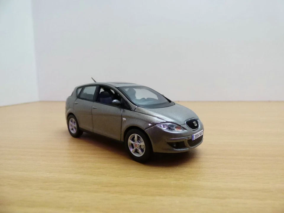 SEAT TOLEDO III gris sombre 1/43 - Image 1 of 1