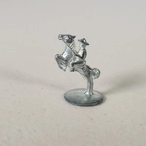 Monopoly Pferd & Reiter Mover Cowboy Medaille silberfarben Ersatz Vintage #137 - Bild 1 von 3