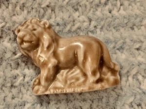 Vintage Wade England Miniature Lion Figurine - Picture 1 of 2