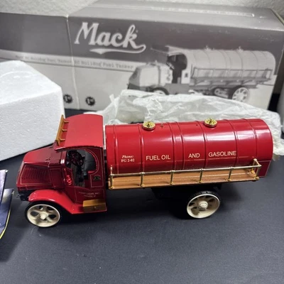 First Gear 2000 escala 1:34 diecast Mack AC Bulldog tanque de combustible rojo 19-0023 Foto 1 de 4