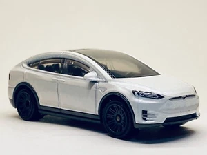 Loose 2022 Matchbox Tesla Model X "1-100: MBX Highway Series" - Picture 1 of 11
