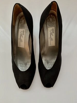 Zapatos de salón Magik By Amalfi satinados 8,5 B punta abierta tacones negros Foto 1 de 4