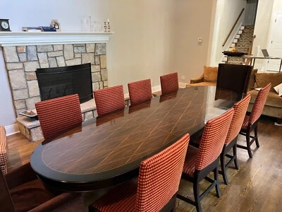 Mesa de comedor Henredon ébano con 2 hojas + 10 sillas + almohadillas personalizadas - Exce Foto 1 de 4