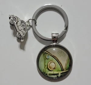 Volkswagen VAN SAMBA Vintage Hippie Peace Sign Bus Beetle Bug Keychain Green - Picture 1 of 1