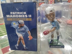 Patrick Mahomes Bobblehead KC Kansas City Royals Chiefs 2024 SGA 26 de julio MLB II - Imagen 1 de 4