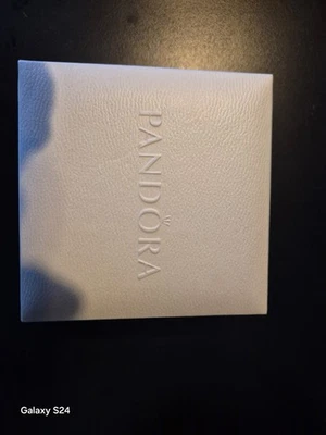 bracciale pandora con charms - Immagine 1 di 2