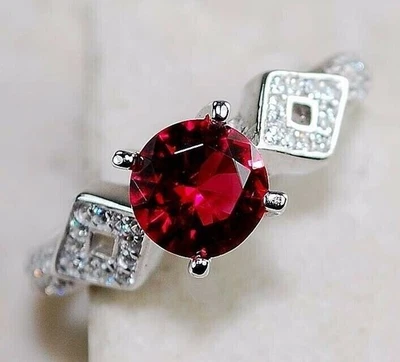 2CT Treated Ruby & White Topaz 925 Solid Sterling Silver Ring Sz 6 IB2-7 - Image 1 of 3