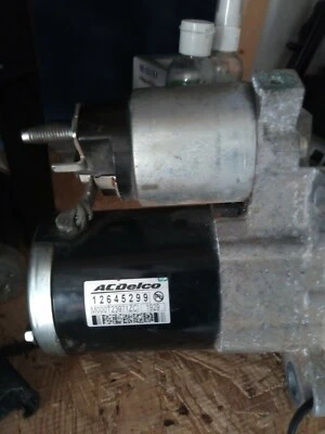 Motor de arranque ACDelco Pro 12645299 para Cadillac CTS 2012, Chevy Camaro 2010-14 Foto 1 de 2