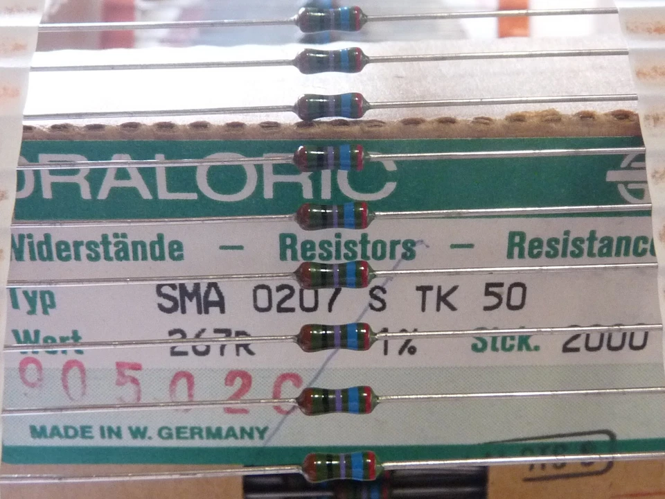 10x Vishay Draloric MK2 Résistance Couche Métal 267R 0.6W 1% 50ppm