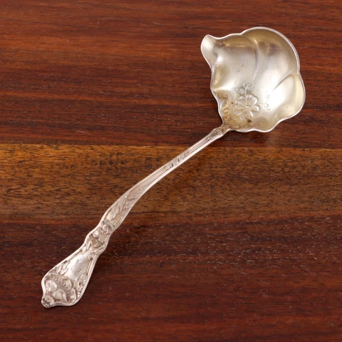 BAKER MANCHESTER ART NOUVEAU STERLING SILVER GILT CREAM, SAUCE LADLE POPPY Cover