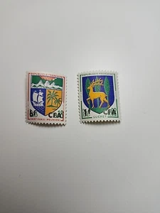 REUNION - SCOTT #350 - 351 - COATS OF ARMS - - Picture 1 of 1