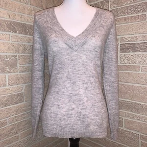 NWT New York & Company Wool Blend Sz Medium V-Neck Pullover Sweater Batik - Picture 1 of 5