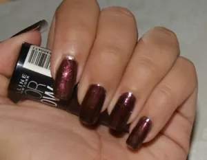 Maybelline New York Color Show Nail Lacquer - 420 Wine & Dined - NEW - Picture 1 of 2