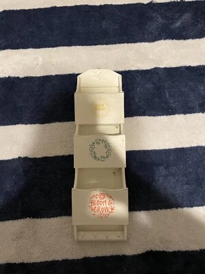 Organizador de correo organizador de correo vintage de madera para recetas letras pintado Foto 1 de 4