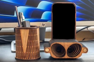 Alien Stylish Wooden Passive Amplifier & Pen Holder Oak Finish UK Design/Made - Picture 1 of 14