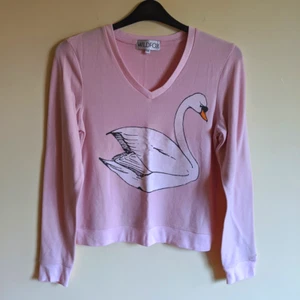 New! WILDFOX rare pink swan sweatshirt - XS - jumper sweater v-neck long sleeve - Picture 1 of 6