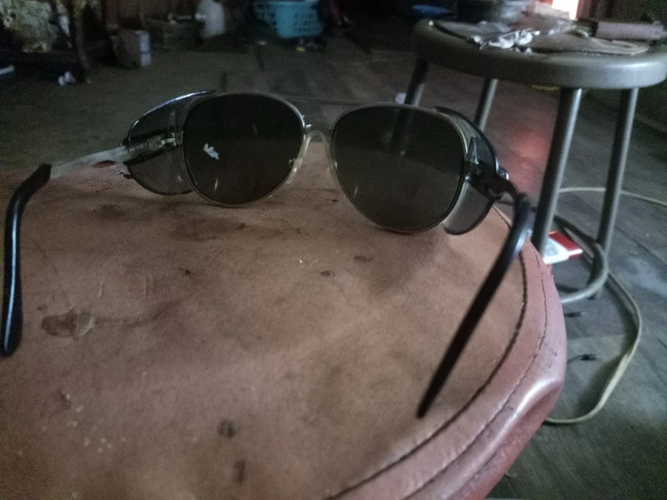 Gafas de sol Balmain X Akoni O.R. BPS-104A-59 Negro Oro Titanio Foto 1 de 4