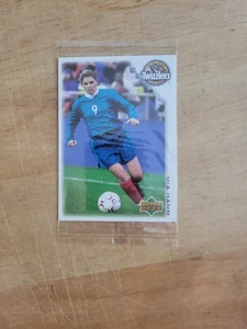 MIA HAMM SOCCER CARD SEALED TWIZZLERS PROMO UPPER DECK 2002 - Bild 1 von 2