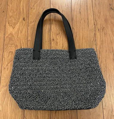 The SAK 女式 Fairmont 钩针托特包单肩包海军蓝白色钱包拉链 — 第 1/4 张图片