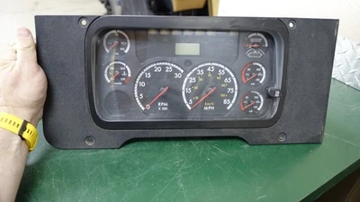FREIGHTLINER Cascadia Instrument Cluster/Gauge Panel A22-66236-100 - Image 1 of 3