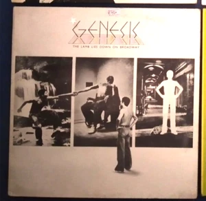 GENESIS The Lamb Lies Down On Broadway RARE ITALY EDITION DBL LP - Picture 1 of 2