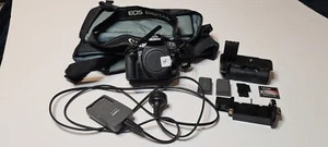 Canon EOS 400D with Canon battery Grip BG-E3 , two batteries, charger, strap&bag - Picture 1 of 24