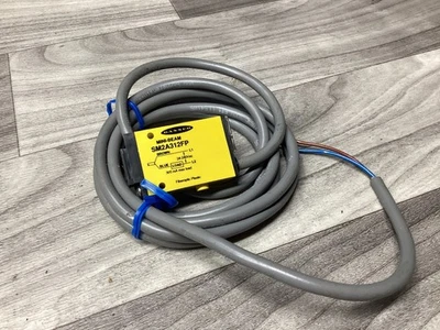 BANNER SM2A312FP PHOTOELECTRIC SENSOR #101N10*BI - Image 1 of 3
