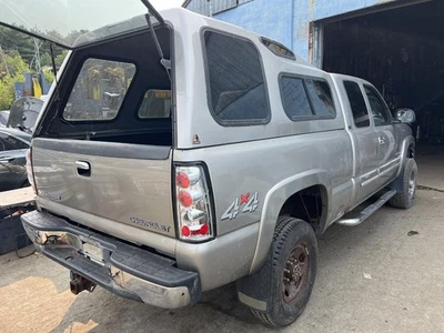 Conjunto de parachoques delantero. CHEVY SILVERADO 2500 03 04 05 06 07 Foto 1 de 4