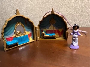 Disney Aladdin Necklace Playset With Jasmine Figure - Picture 1 of 8