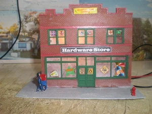 HO scale store hardware Store 699-6006 Smalltown USA - Picture 1 of 10