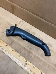 Eine gebrauchte OEM Stihl MS170 MS180 Motorsäge Heckgriffabdeckung - Bild 1 von 4
