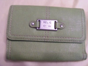 Women's Relic New York Green Trifold Wallet - Excellent Condition - Picture 1 of 4