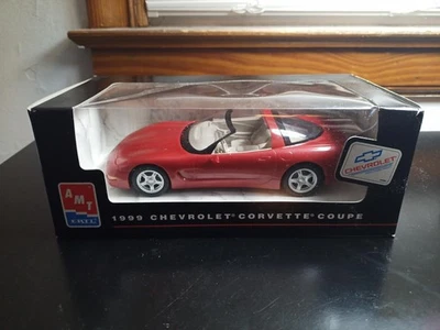 Chevrolet Corvette 1999 cupé rojo AMT ERTL 1/25 Foto 1 de 4