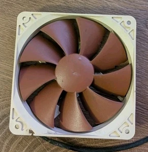 Noctua NF-P12, 3-Pin 12V, Premium Quiet Case Fan (120x25mm, Brown) - Picture 1 of 3