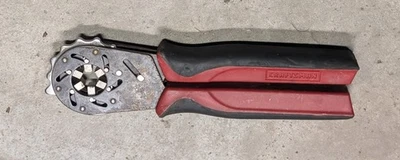 Llave ajustable de bloqueo Craftsman Max Axess de 1/2 a 3/4 pulgadas - 35359 - Usada Foto 1 de 2