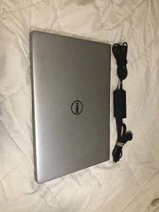 Dell 15.6 intel core i5-7200U 8GB 256GB SSD Windows 10 - Picture 1 of 4