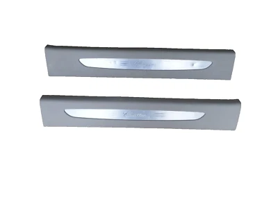 06-11 CADILLAC DTS FRONT DOOR SILL PANELS SCUFF PLATES-GRAY - Image 1 of 4