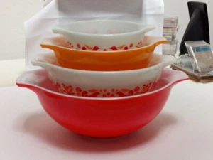 Vtg Pyrex Friendship nesting Cinderella mixing bowls 4pc Set 441 442 443 444 EUC - Picture 1 of 8