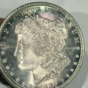 Dólar de plata Morgan 1881 tóner azul verde - Imagen 1 de 8