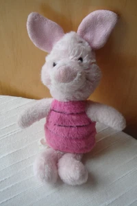 DISNEY PIGLET 7''PLUSH - Picture 1 of 1