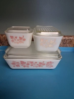 PYREX PINK GOOSEBERRY REFRIGERATOR DISHES w/Lids SET of 3 ~ 501 -502-503 - Image 1 of 4