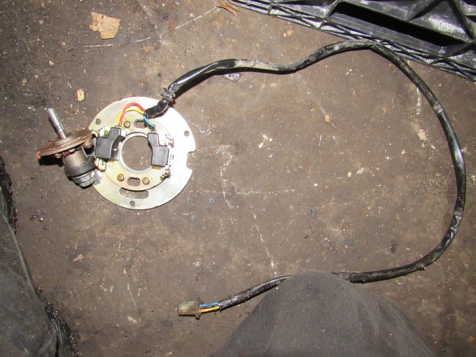 Kawasaki KZ1000 G 1980 pastillas CDI pulsor generador de señal con avanzado Foto 1 de 1