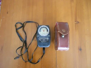 Medidor de exposición a la luz vintage General Electric con estuche tipo DW-68 - Imagen 1 de 3