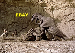 Foto de Ray Harryhausen El Valle de Gwangi 8x10" AA5922 - Imagen 1 de 1
